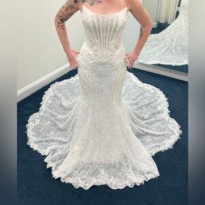 BRAND NEW W/ TAGS UNALTERED Martina Liana Couture Wedding Gown. Art-deco